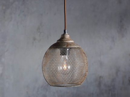 Lanister Mesh Pendant